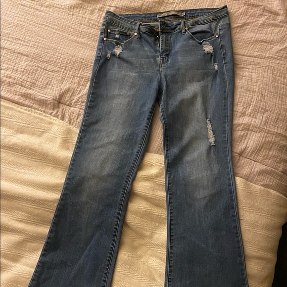 Tractr - Bootcut, Distressed Denim Jeans - Picture 5 of 5